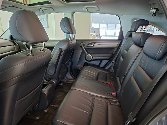 Honda CR-V 7 of 8