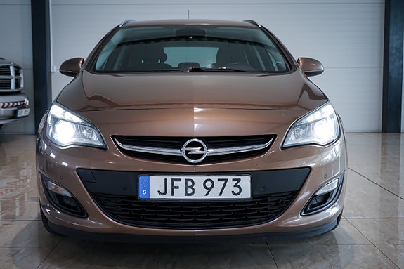 Opel Astra 2 of 26
