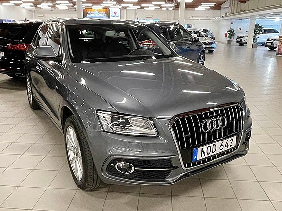 Audi Q5 2 of 5