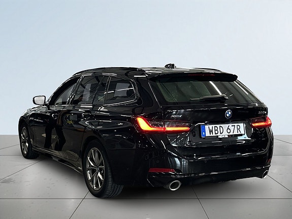 BMW 330e 5 of 5