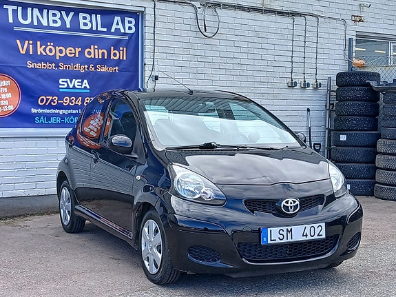 Toyota Aygo 2 of 5