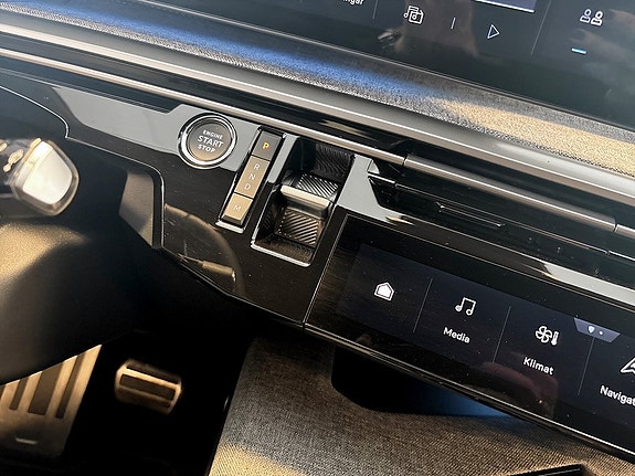 Peugeot 5008 11 of 16