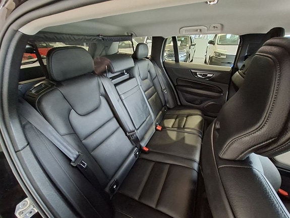 Volvo V60 10 of 14