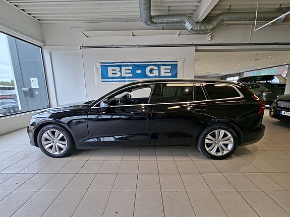 Volvo V60 2 of 5