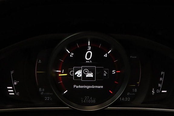 Volvo V40 Cross Country 21 of 27