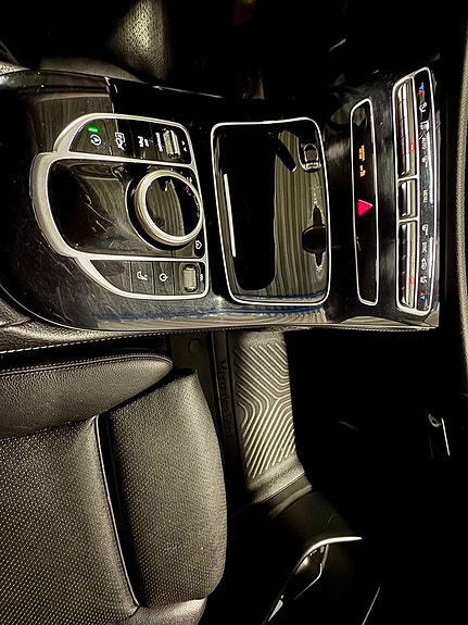 Mercedes-Benz E220 11 of 14