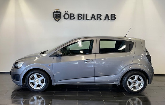 Chevrolet Aveo 4 of 5
