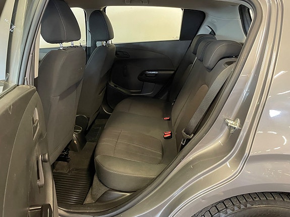 Chevrolet Aveo 10 of 11