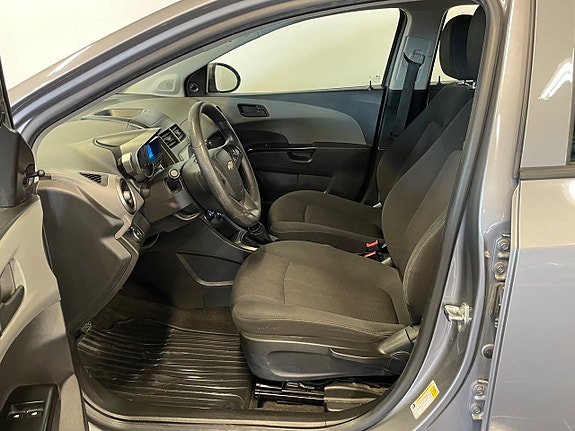Chevrolet Aveo 8 of 11