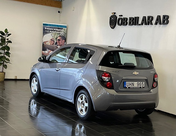 Chevrolet Aveo 3 of 5