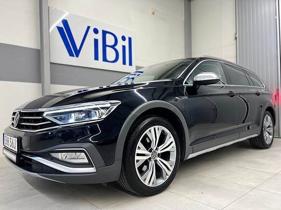Volkswagen Passat Alltrack 2 of 5