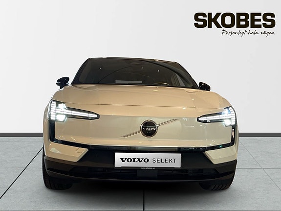 Volvo EX30 2 of 5