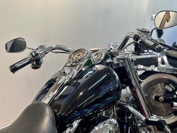 Harley-Davidson FLHRSE3 Road King CVO 110 9 of 10