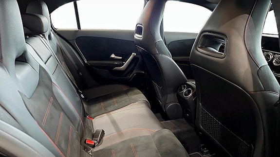 Mercedes-Benz A200 5 of 5