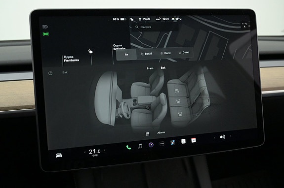Tesla Model Y 17 of 27