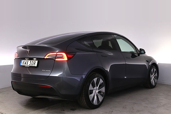 Tesla Model Y 5 of 27