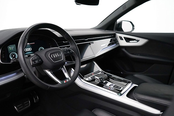 Audi Q8 5 of 5
