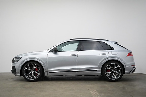 Audi Q8 3 of 5