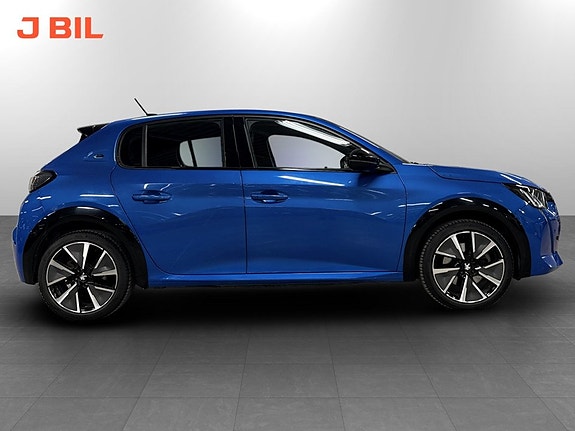 Peugeot e-208 16 of 18