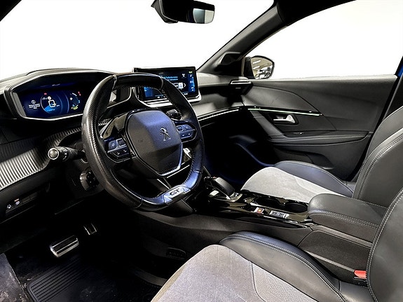 Peugeot e-208 4 of 5