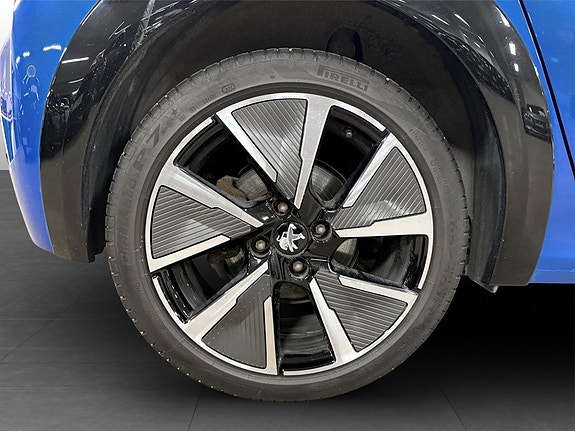 Peugeot e-208 17 of 18