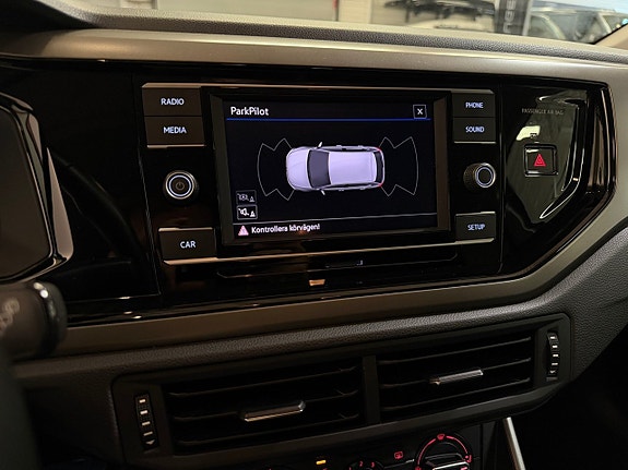 Volkswagen Polo 13 of 22