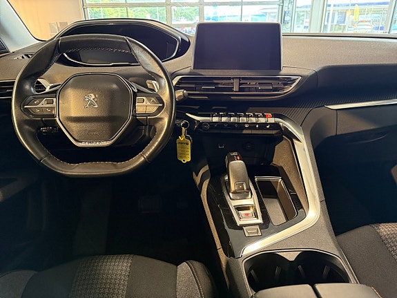 Peugeot 3008 12 of 15