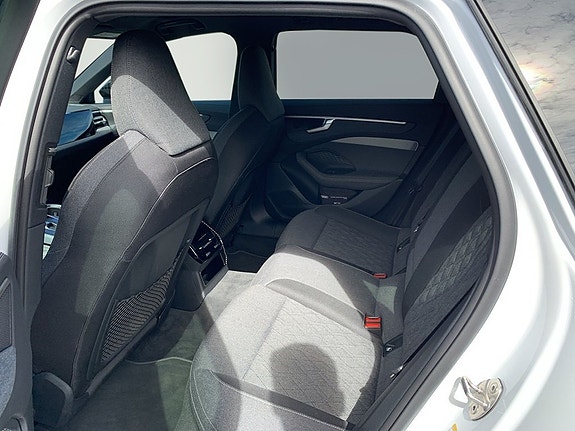 Audi A6 9 of 12