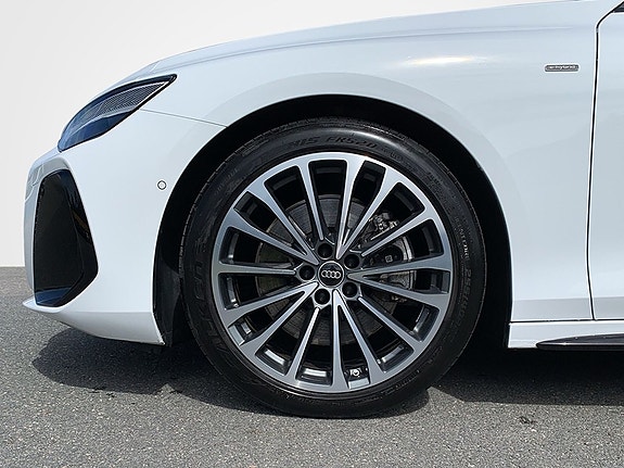 Audi A6 12 of 12