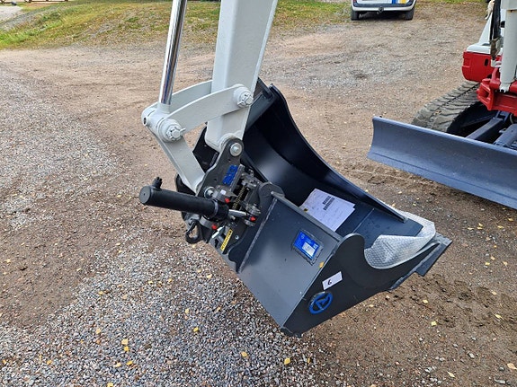 Takeuchi TB235 6 of 6