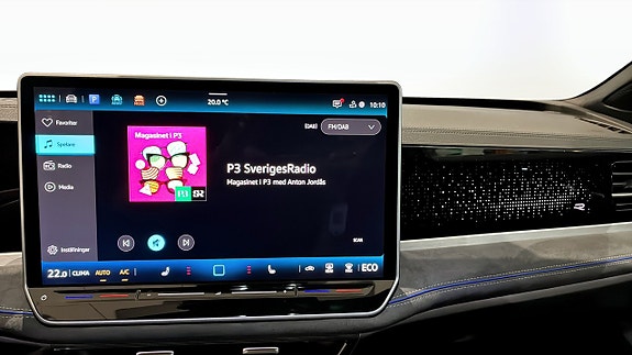 Volkswagen Passat 9 of 12