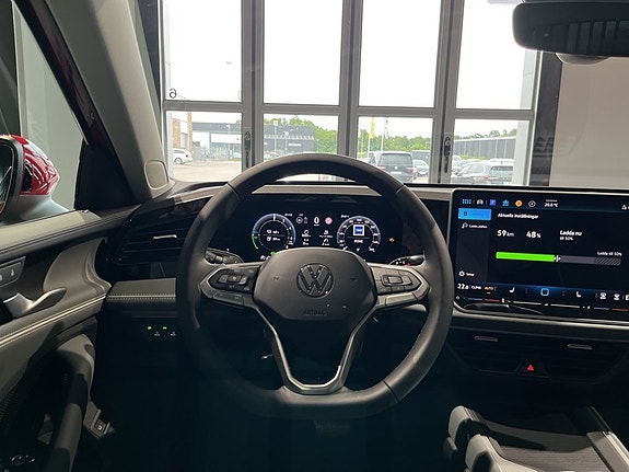 Volkswagen Passat 11 of 19