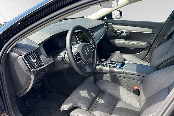 Volvo V90 8 of 13