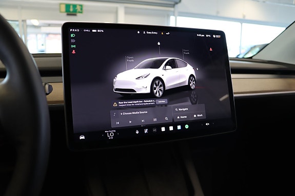 Tesla Model Y 29 of 30