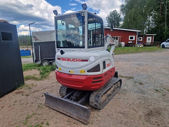 Takeuchi TB 230 4 of 5