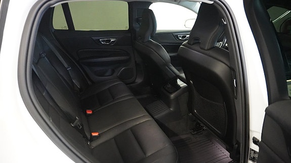 Volvo V60 10 of 20