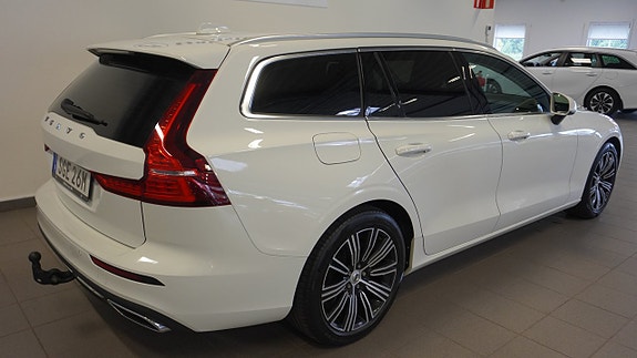 Volvo V60 3 of 5