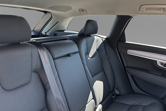 Volvo V90 12 of 12