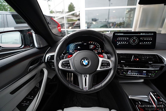 BMW M5 17 of 30