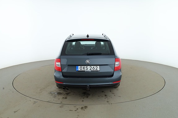 Skoda Superb 4 of 5