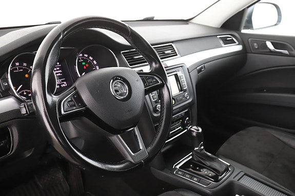 Skoda Superb 9 of 30