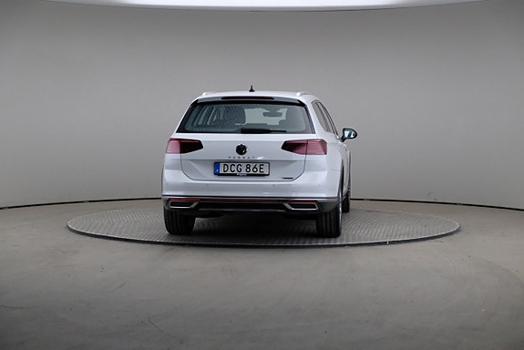 Volkswagen Passat Alltrack 5 of 5