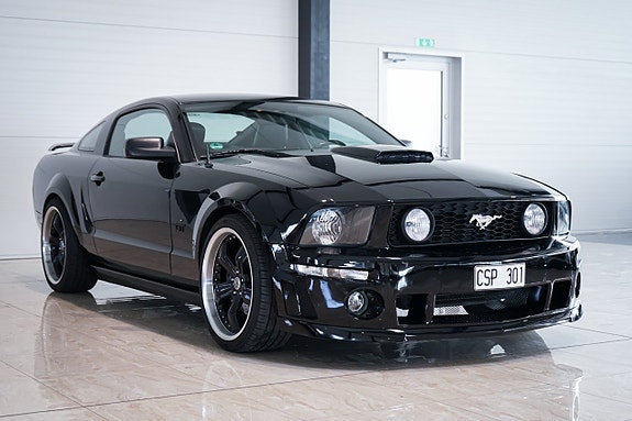 Ford Mustang 2 of 29
