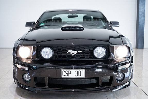 Ford Mustang 3 of 29