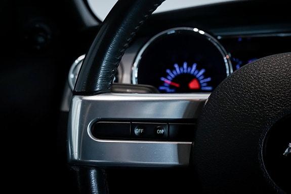 Ford Mustang 19 of 29