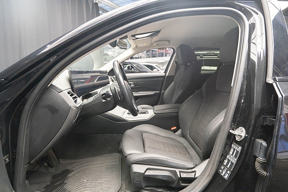 BMW 320d 16 of 23