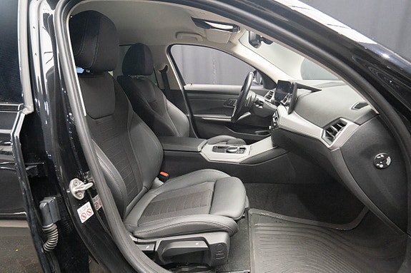 BMW 320d 17 of 23