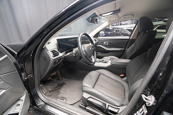 BMW 320d 15 of 23