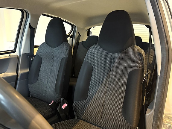 Toyota Aygo 9 of 15