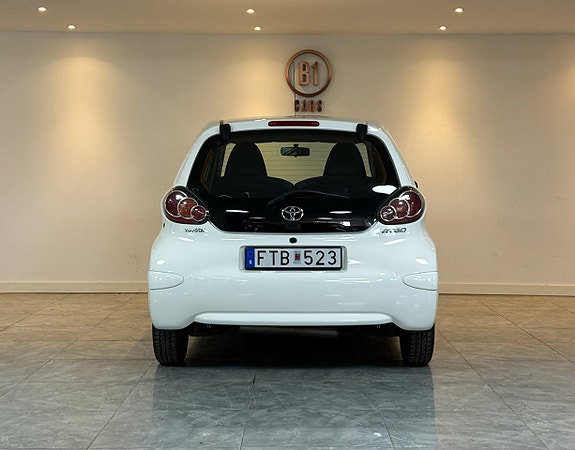 Toyota Aygo 7 of 15